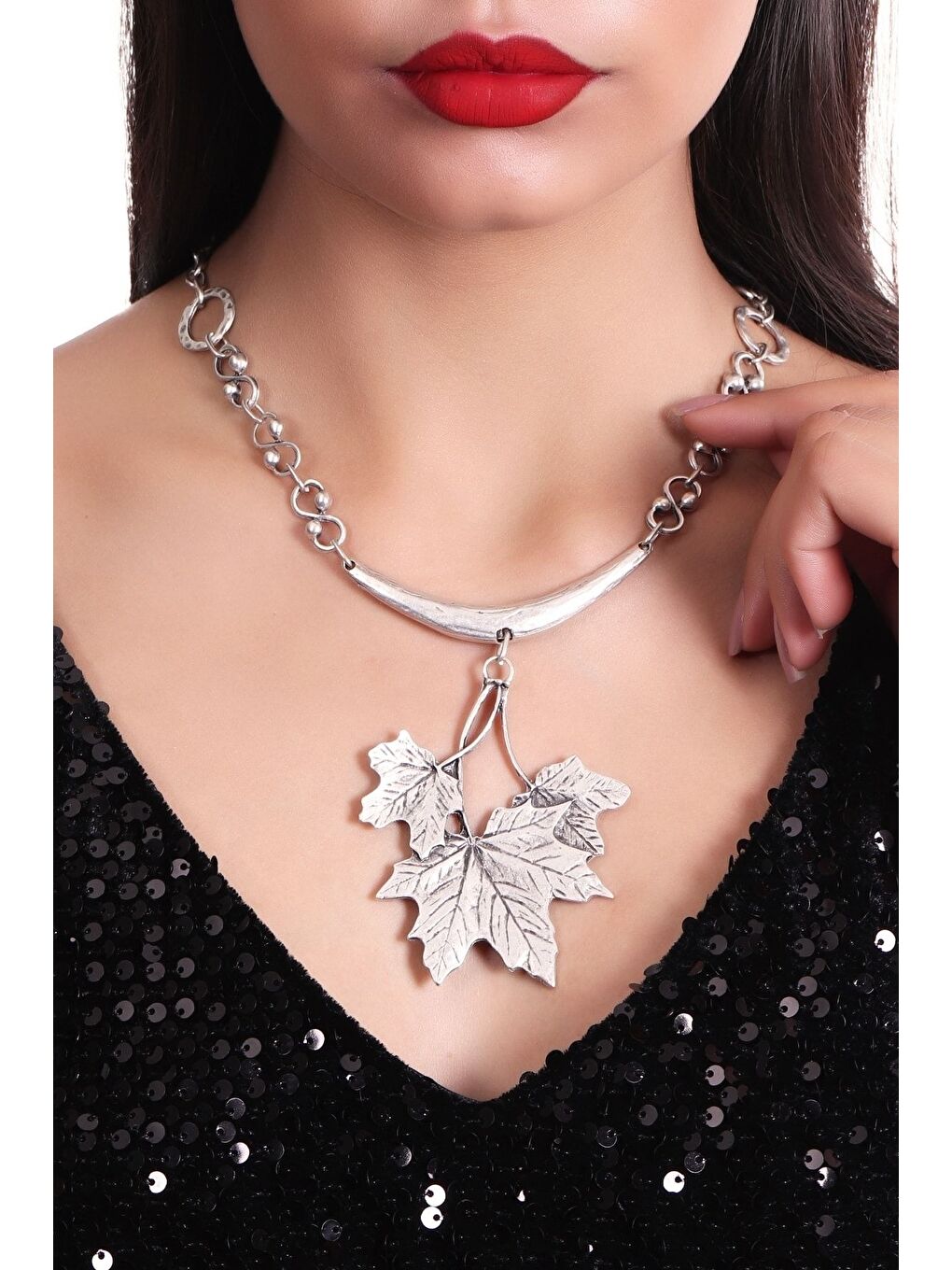 Gri Kadın Antik Gümüş Kaplama Çınar Yaprağı Stilizesi Kolye-2