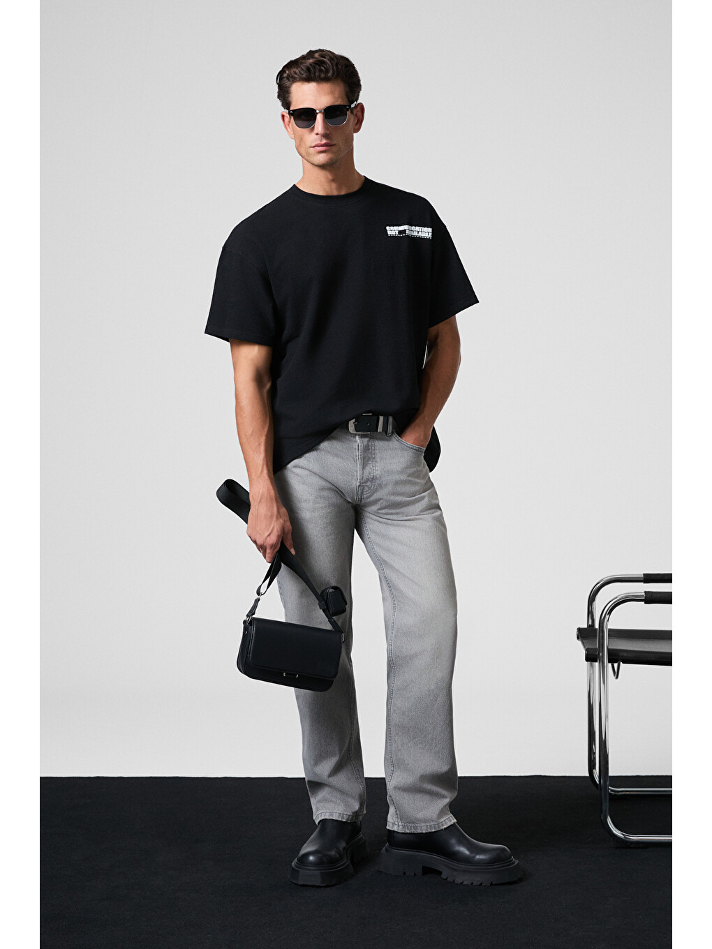 Crest Erkek Göğsü Ve Sırtı Baskılı %100 Organik Pamuk Oversize Fit Bisiklet Yaka Siyah T-shirt-3