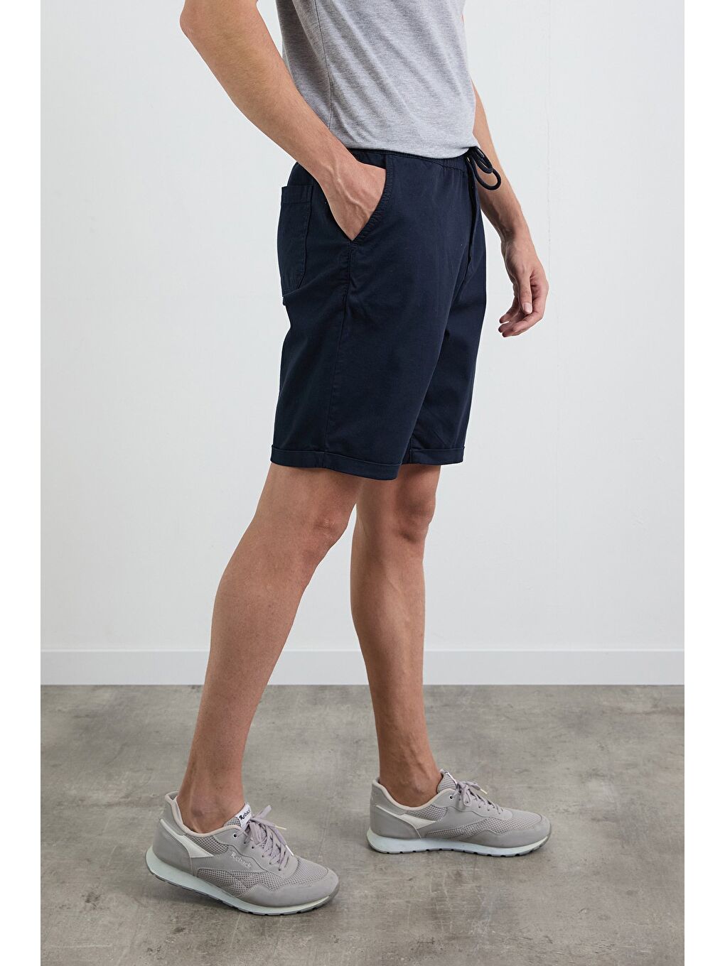 Lacivert Beli Lastikli Bağlamalı Duble Paça Cepli Şort-2