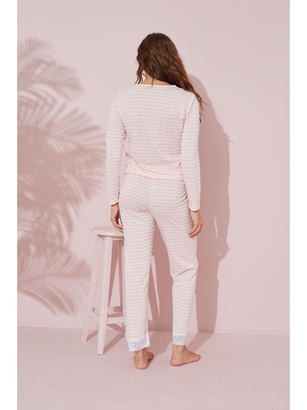 Pembe Somon Beyaz Çizgi Desenli Dantel Detaylı Pamuklu Örme Pijama Takım 24240148-2