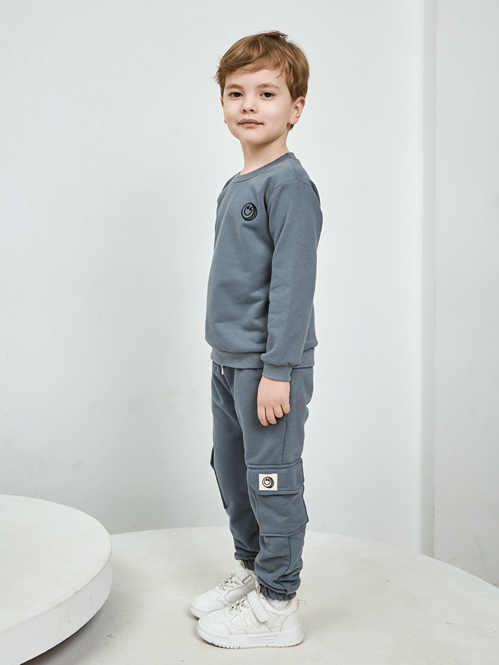 Gri Bisiklet Yaka Erkek Çocuk Basic Sweatshirt ve Eşofman Alt 2'li Takım-4