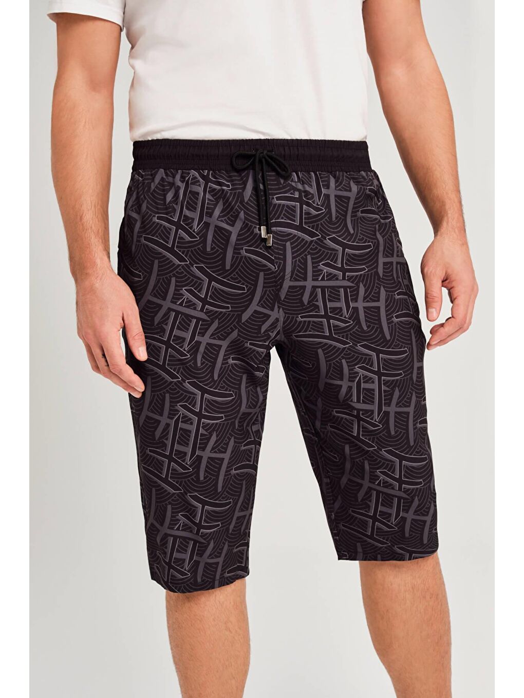 Monogram Desenli Siyah Erkek Uzun Havuz Ve Deniz Şortu 2901-4