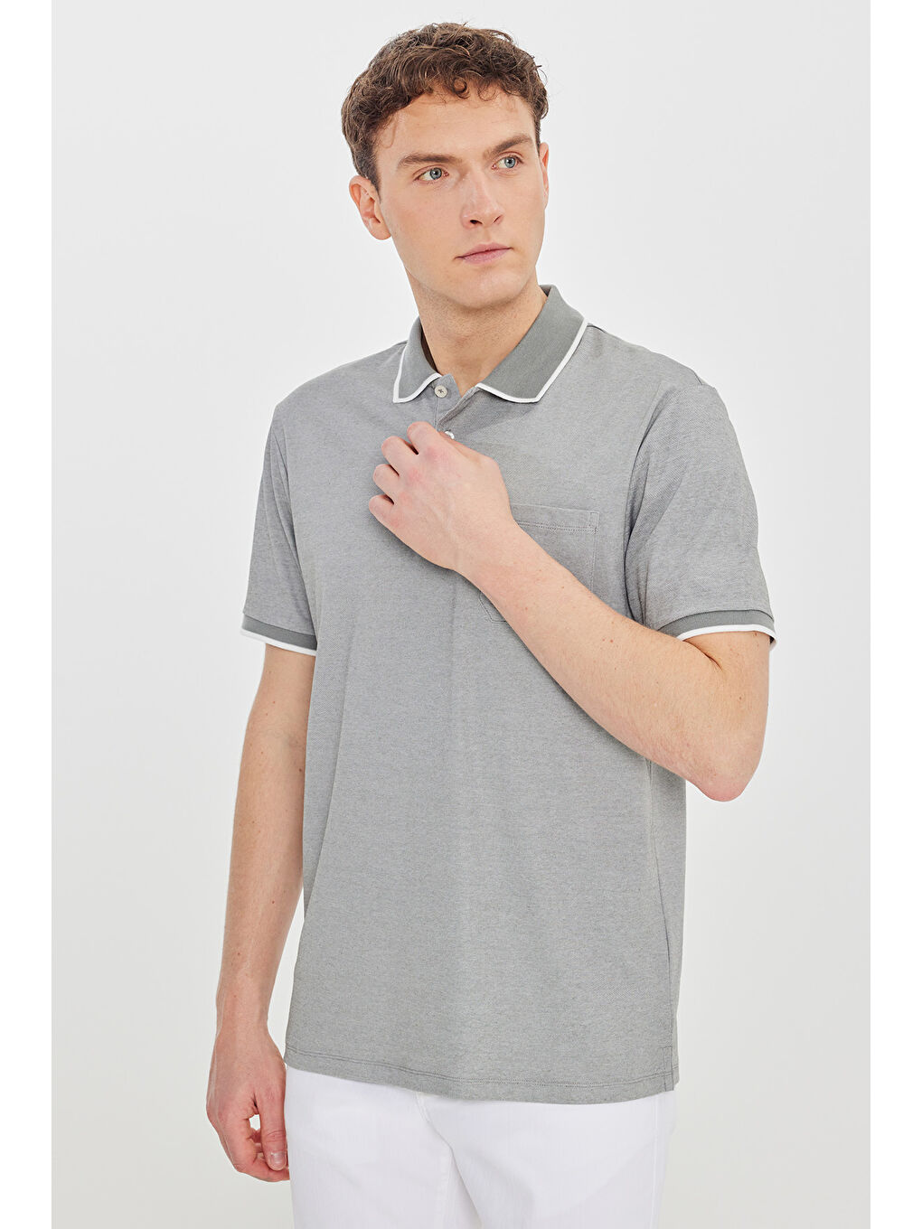 Erkek Haki Pamuklu Comfort Fit Rahat Kesim Polo Yaka Cepli Tişört