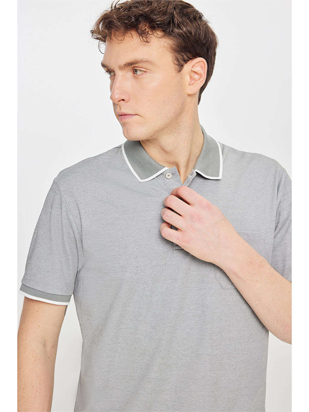 Erkek Haki Pamuklu Comfort Fit Rahat Kesim Polo Yaka Cepli Tişört-3