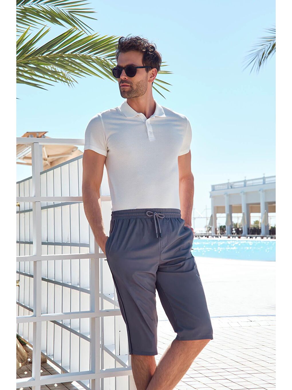 Yan Şeritli Gri Erkek Uzun Havuz Ve Deniz Şortu 2979