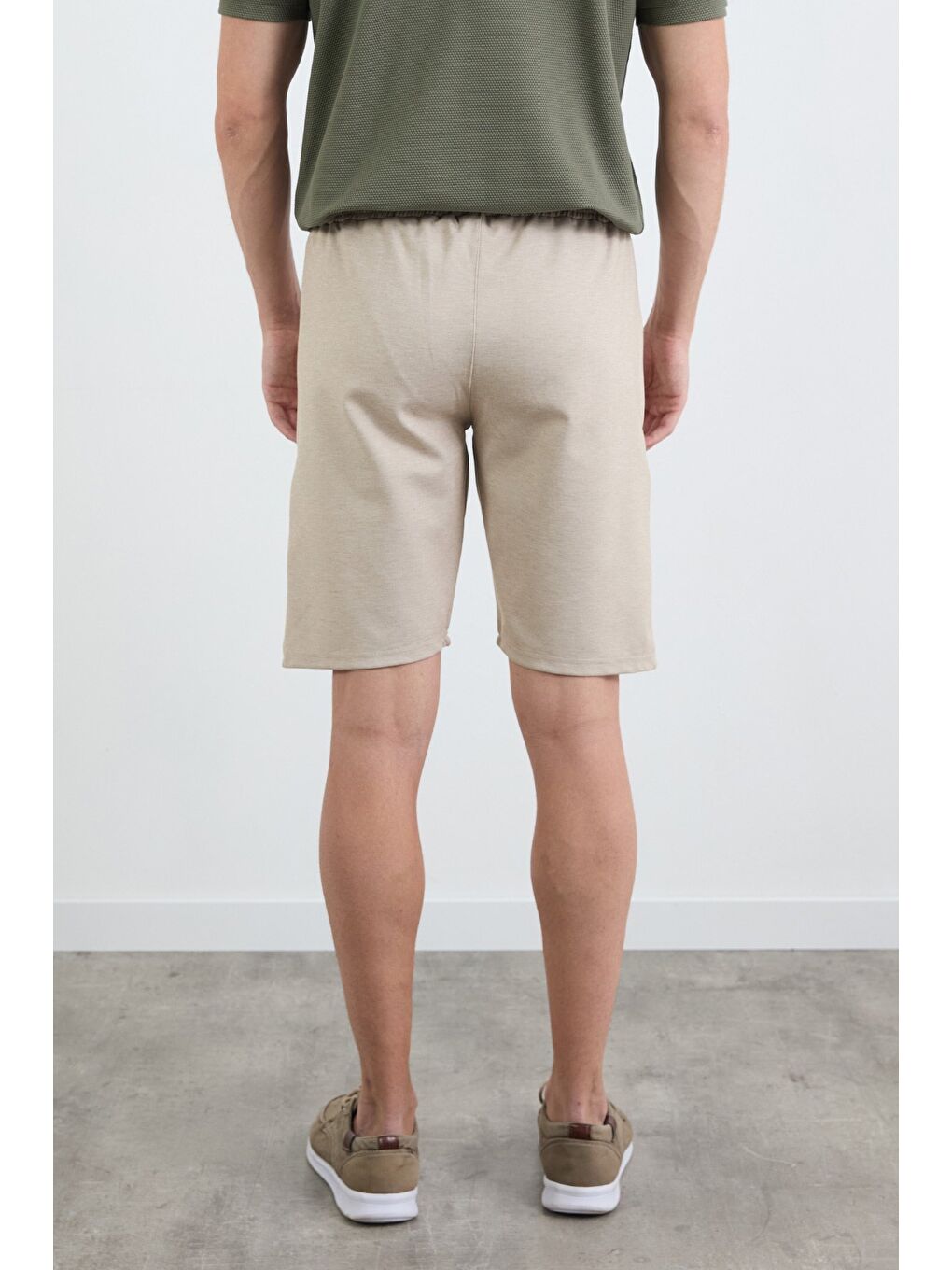 Bej Beli Bağlamalı Cepli Şort-3