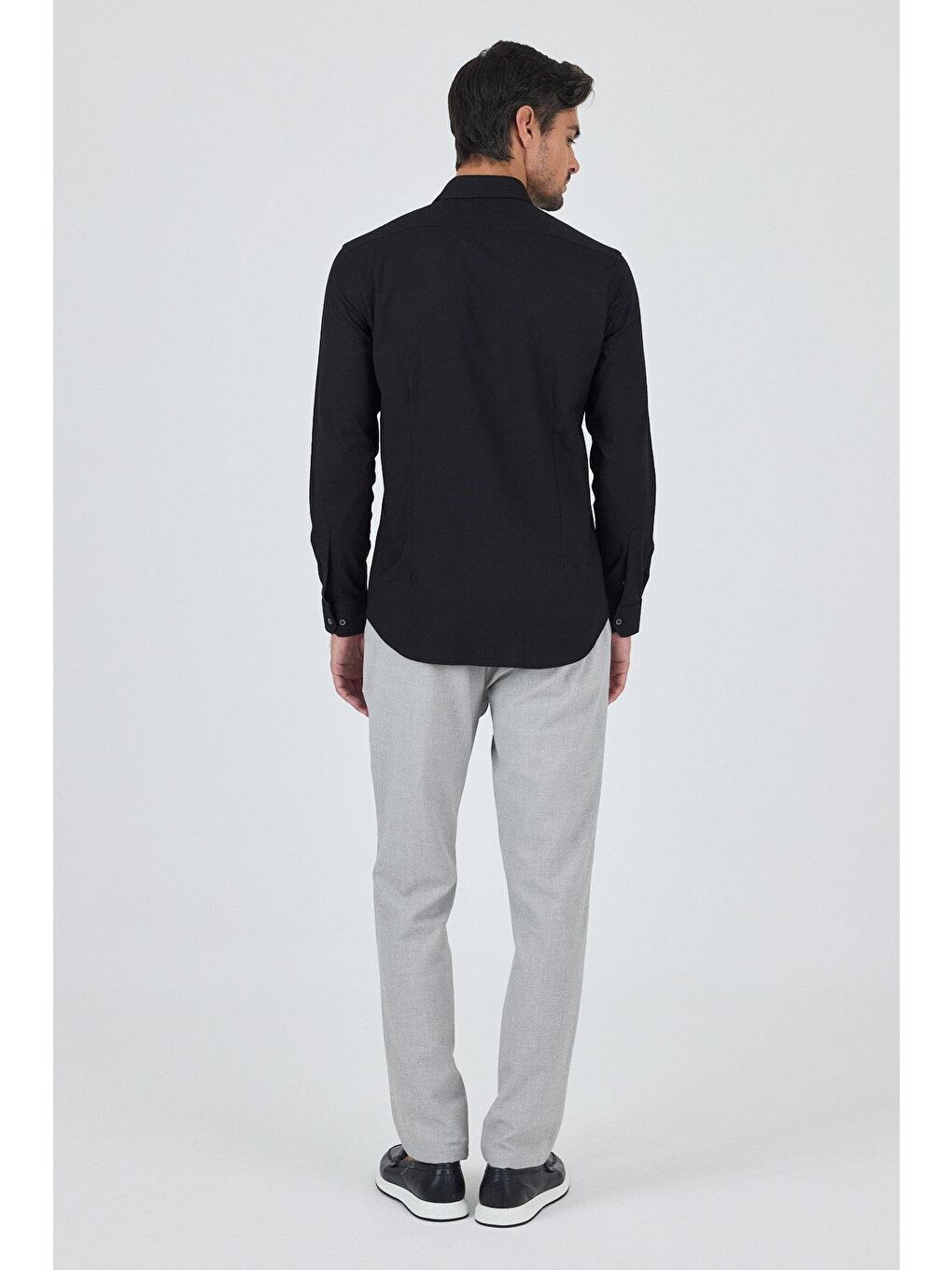 Siyah Uzun Kol Düz Bez Ayağı Düğmeli Yaka Cepsiz Pamuklu Casual Slim Fit Gömlek 1004250212-4