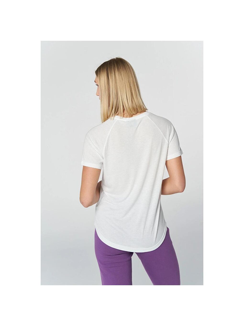 T-Mt Vanja Kadın Beyaz Bisiklet Yaka Tişört-2