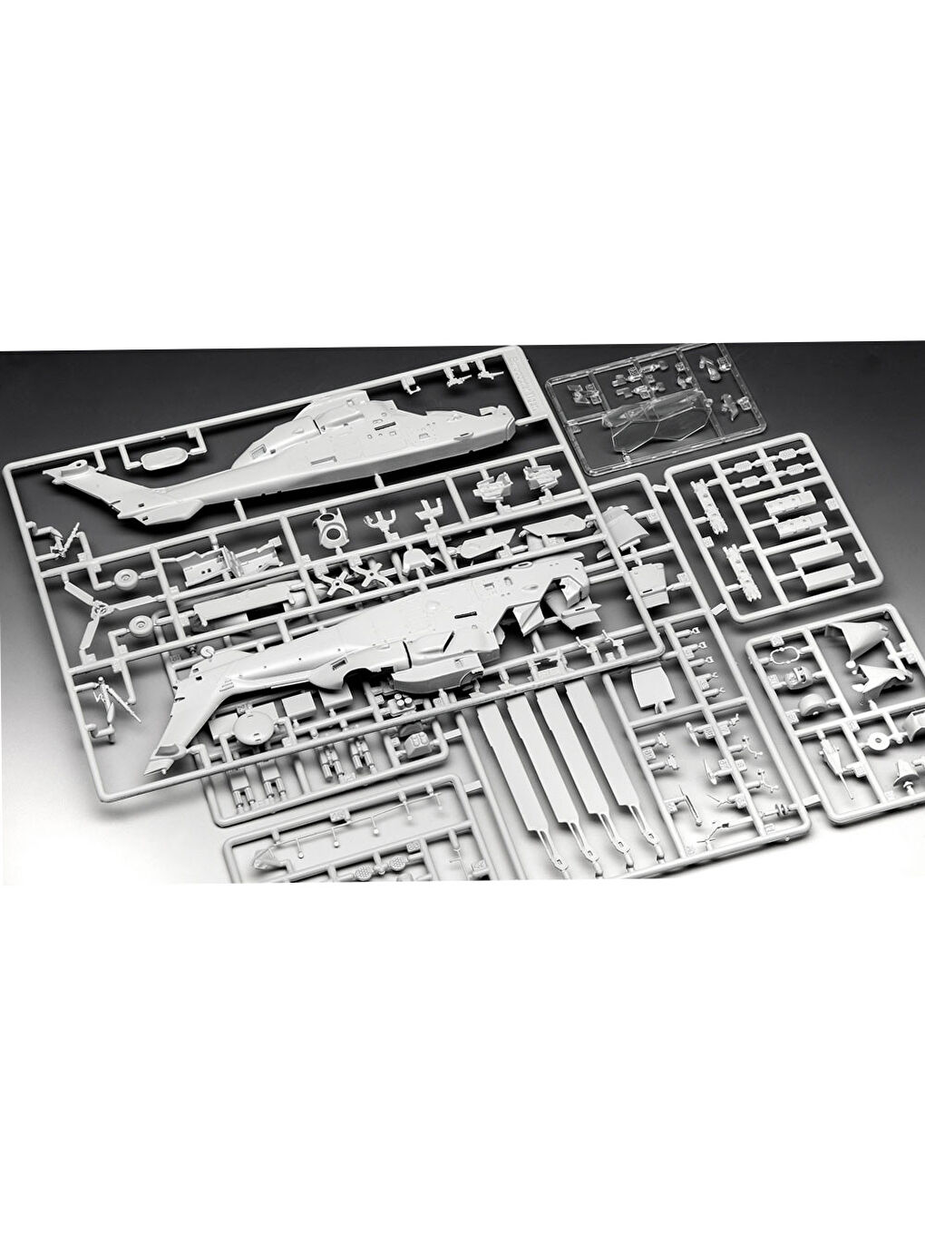 Gift Set Uçak 007 Eurocopter Tiger 05654-2