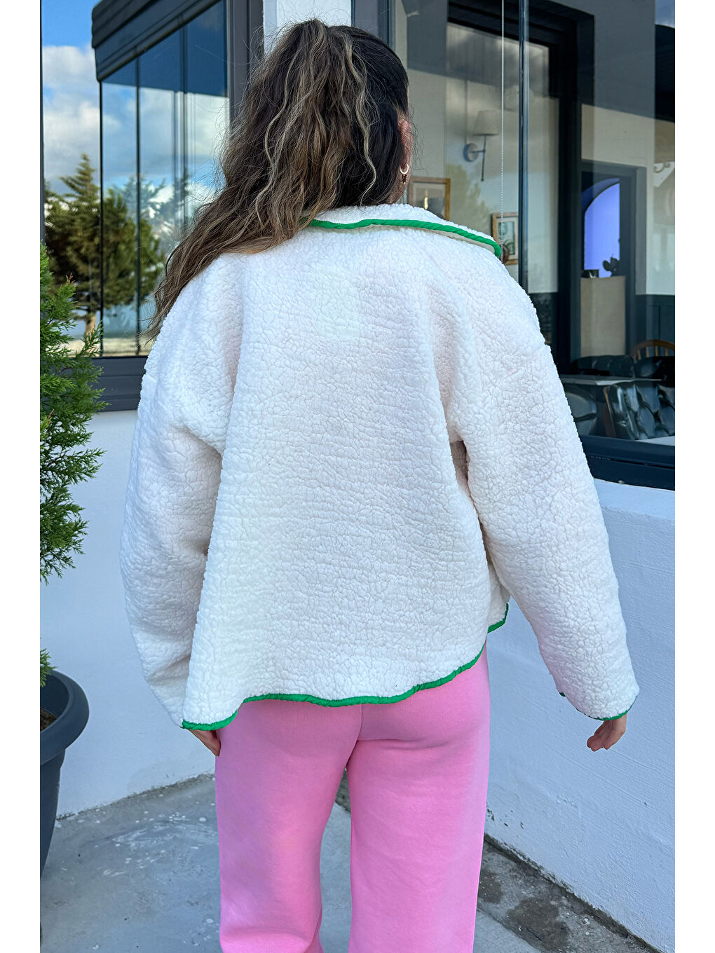 Ekru Kadın Ön Çıtçıtlı Pelüş Mont-3