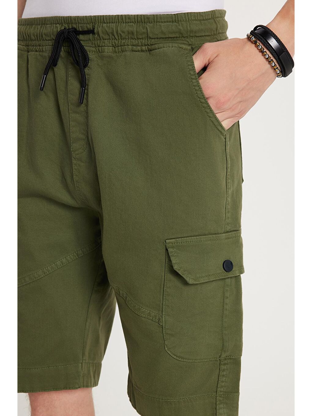 Erkek Relax Fit Rahat Kesim %100 Pamuk Kargo Cep Haki Kapri Şort-1