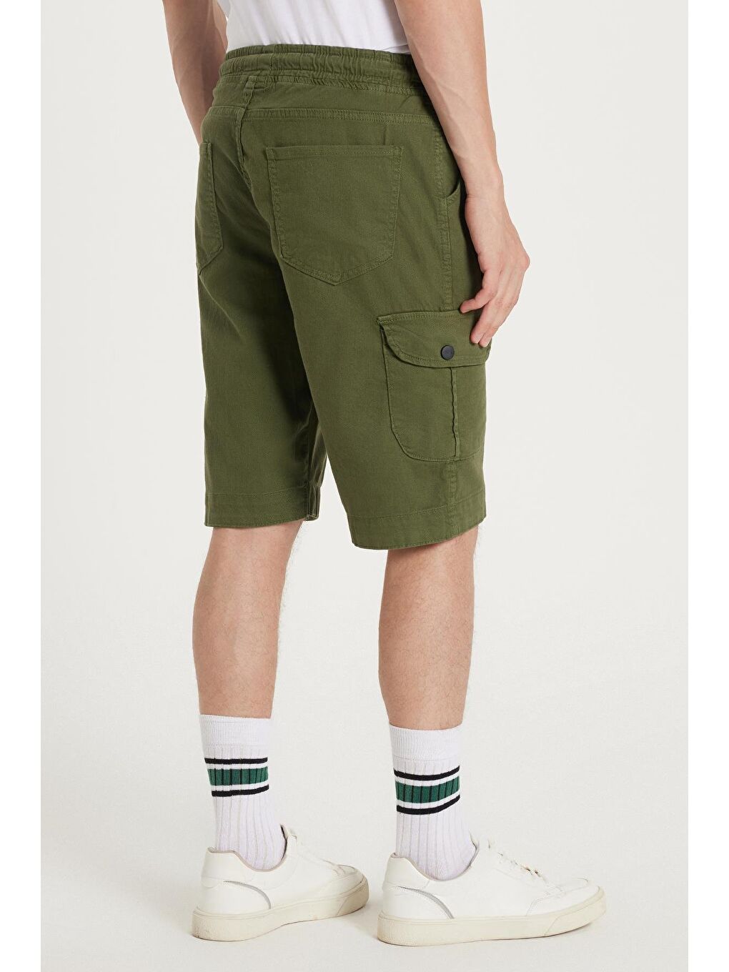 Erkek Relax Fit Rahat Kesim %100 Pamuk Kargo Cep Haki Kapri Şort-4