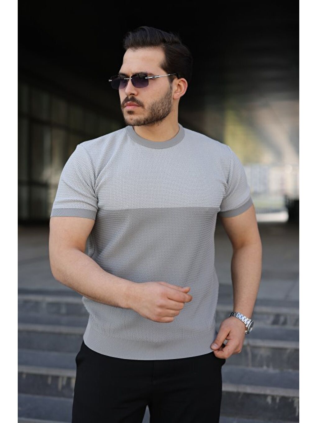 Gri Erkek Bisiklet Yaka Kısa Kollu Triko Tişört