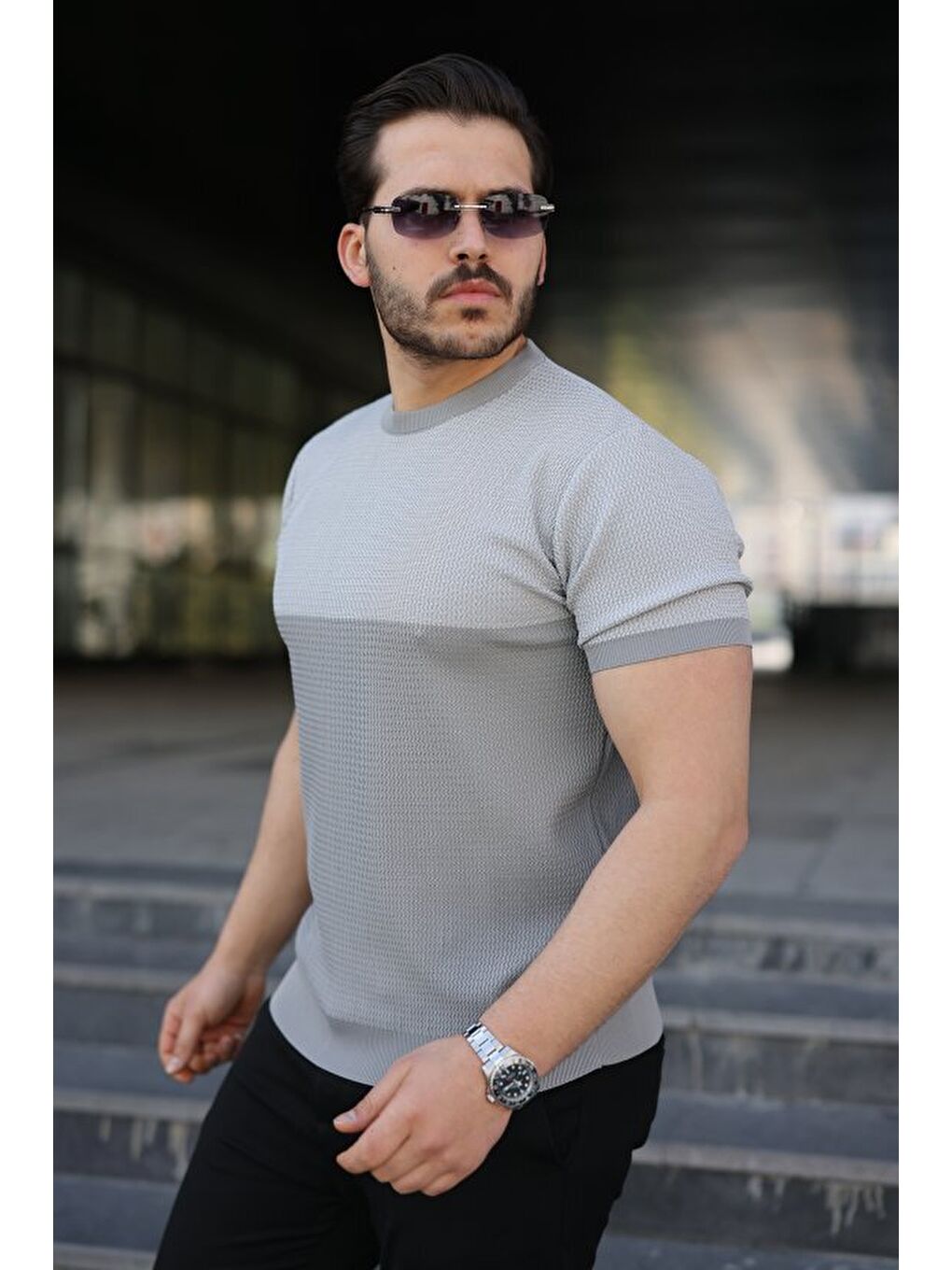 Gri Erkek Bisiklet Yaka Kısa Kollu Triko Tişört-1