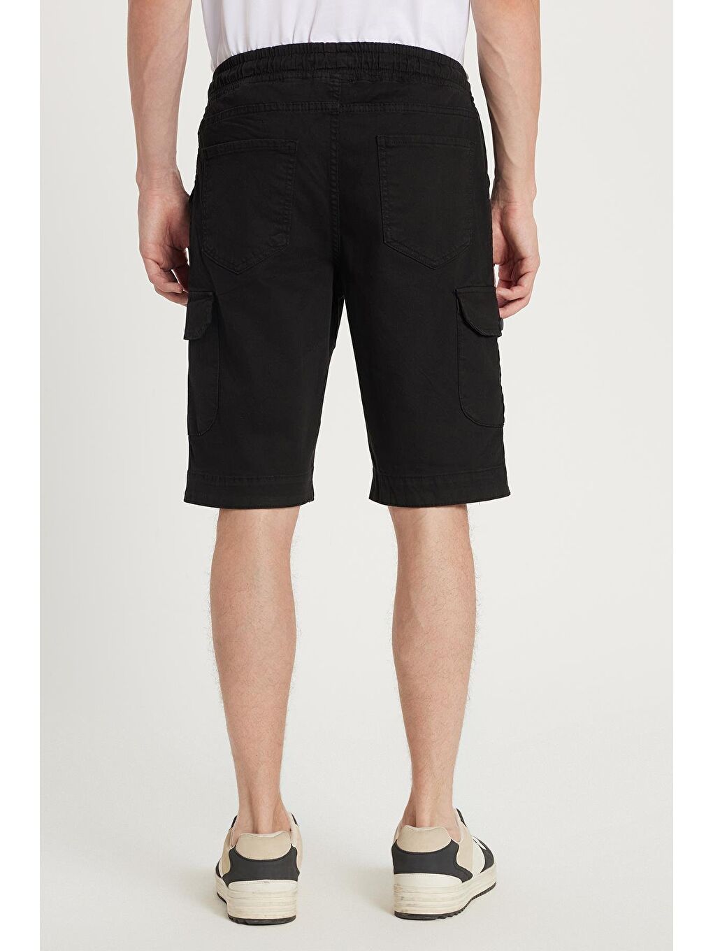 Erkek Relax Fit Rahat Kesim %100 Pamuk Kargo Cep Siyah Kapri Şort-4