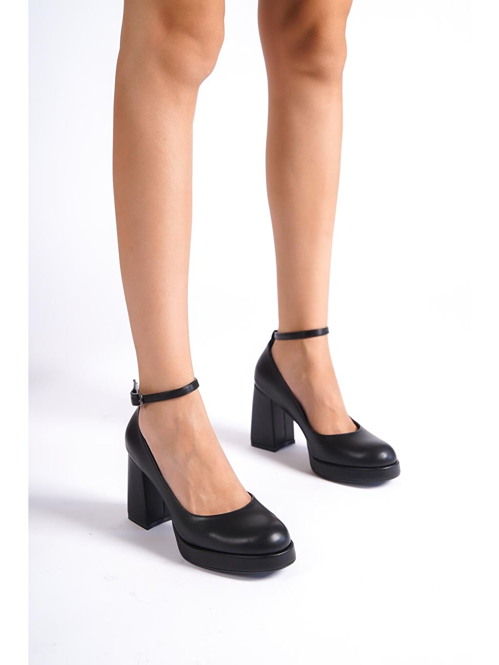Siyah Yuvarlak Burunlu Bilekten Bantlı Platform Kadın  Topuklu Ayakkabı-3