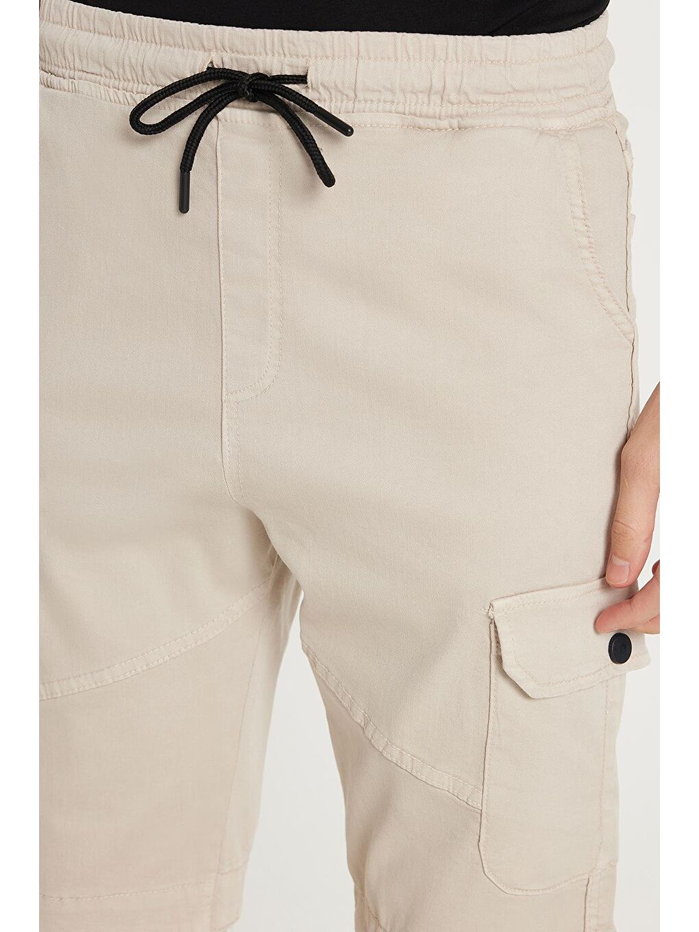 Bej Erkek Relax Fit Rahat Kesim %100 Pamuk Kargo Cep Taş Renk Kapri Şort-1