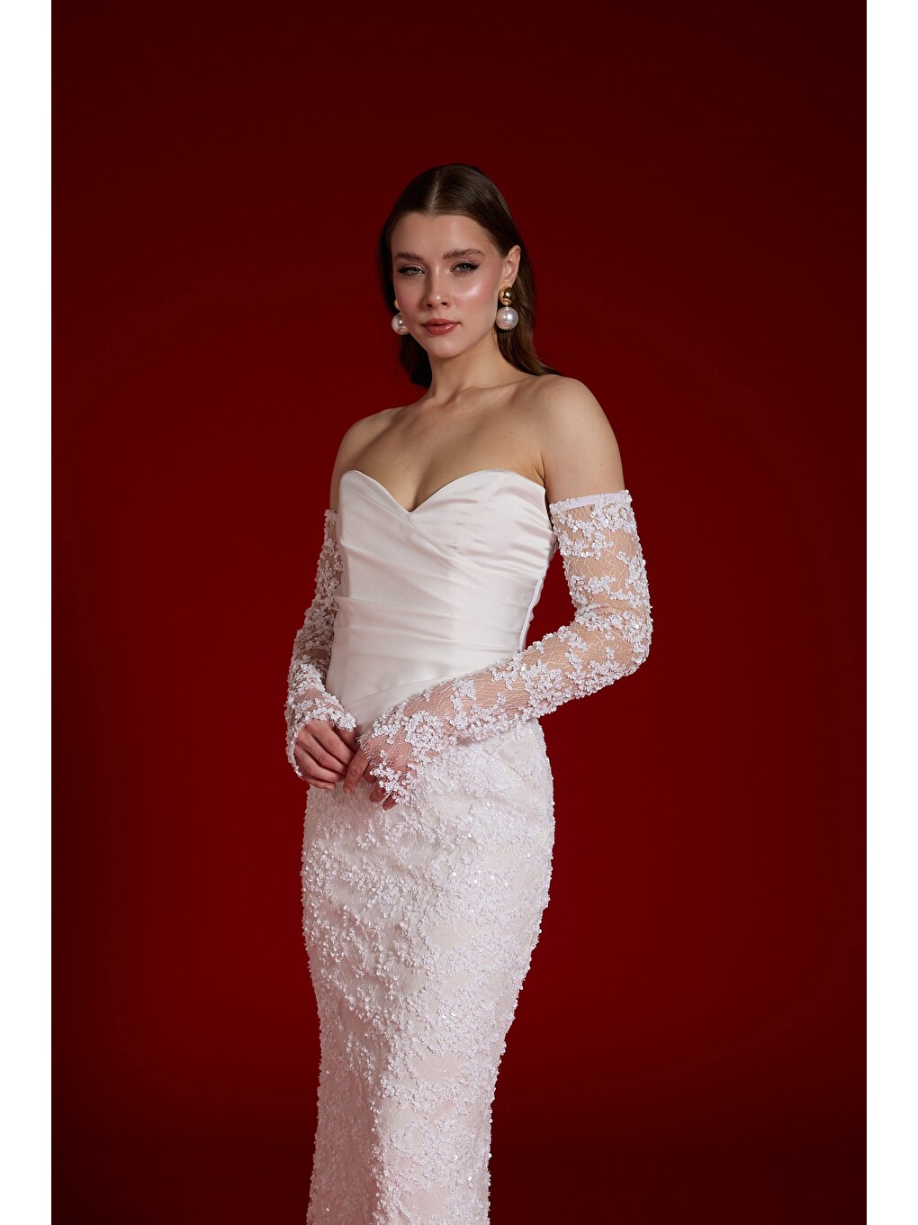Beyaz Straplez Eldivenli Payetli Nikah Elbisesi-4