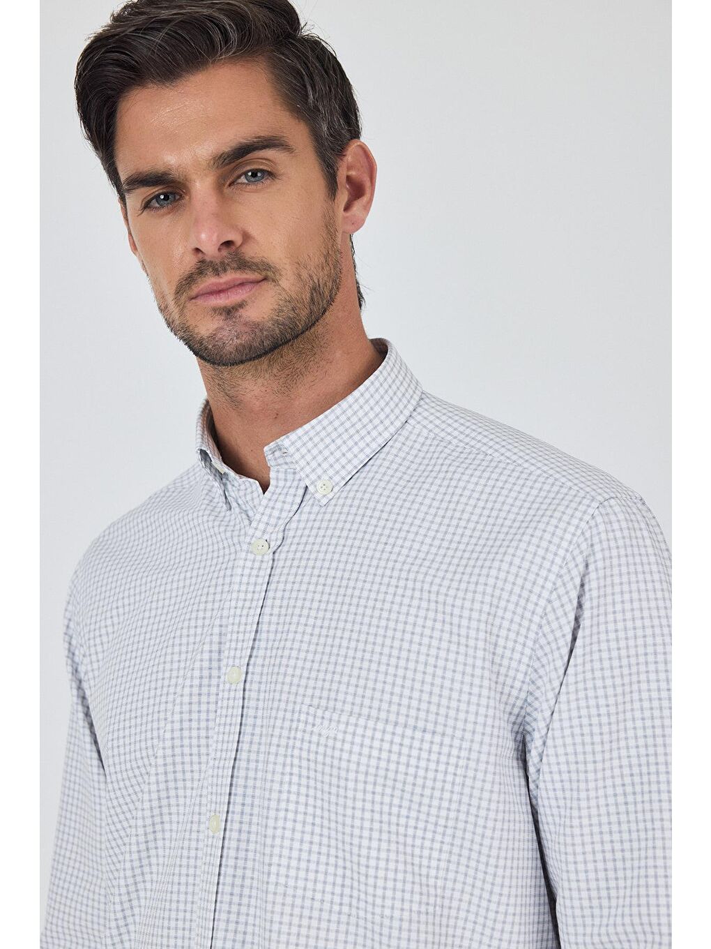 Gri Uzun Kol Kareli Desen Bez Ayağı Düğmeli Yaka Cepli Pamuklu Classic Comfort Fit Gömlek 1004250197-3