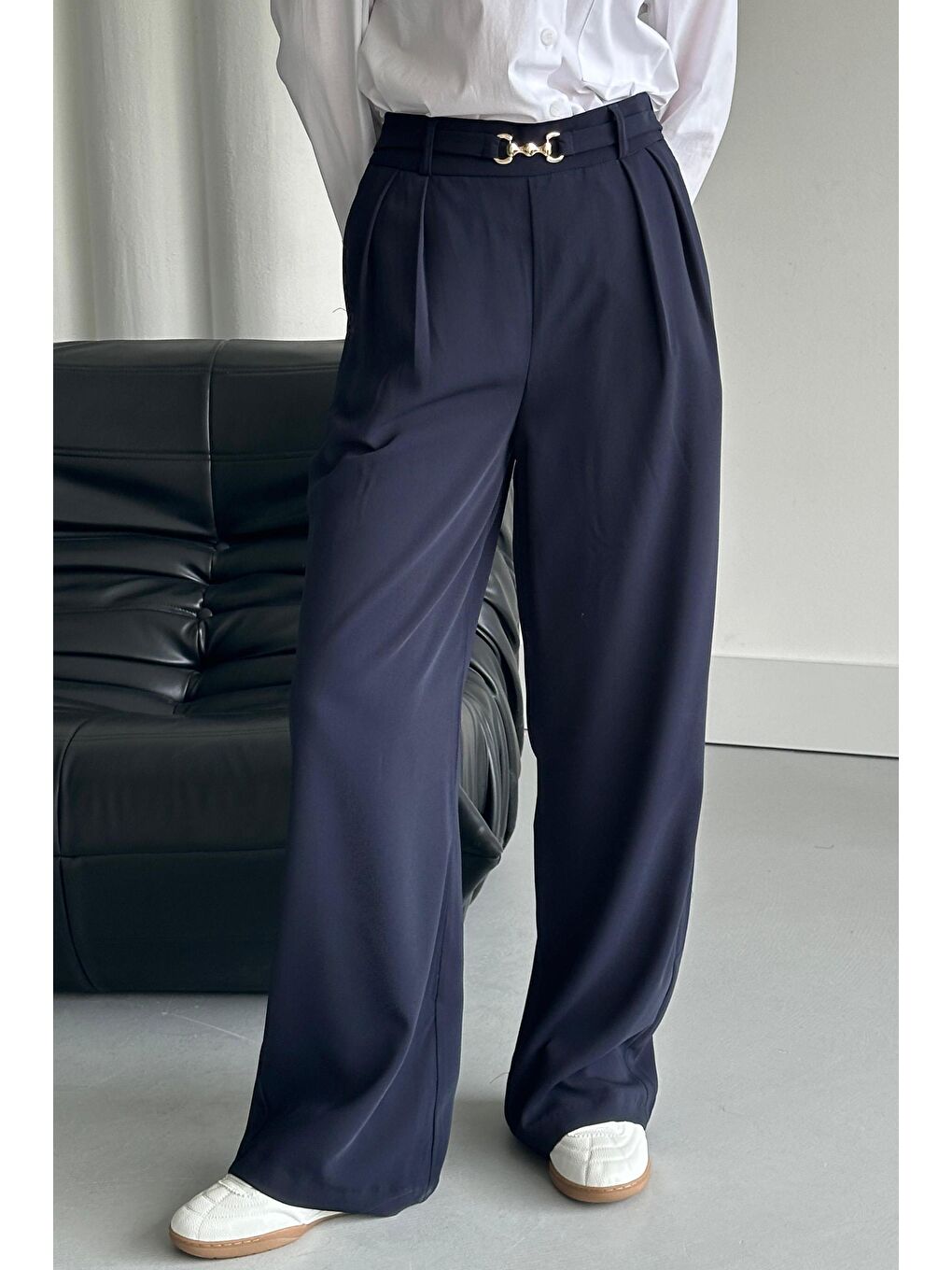 Lacivert Yüksek Bel Kemerli Bol Paça Kadın Pantolon Mg2297