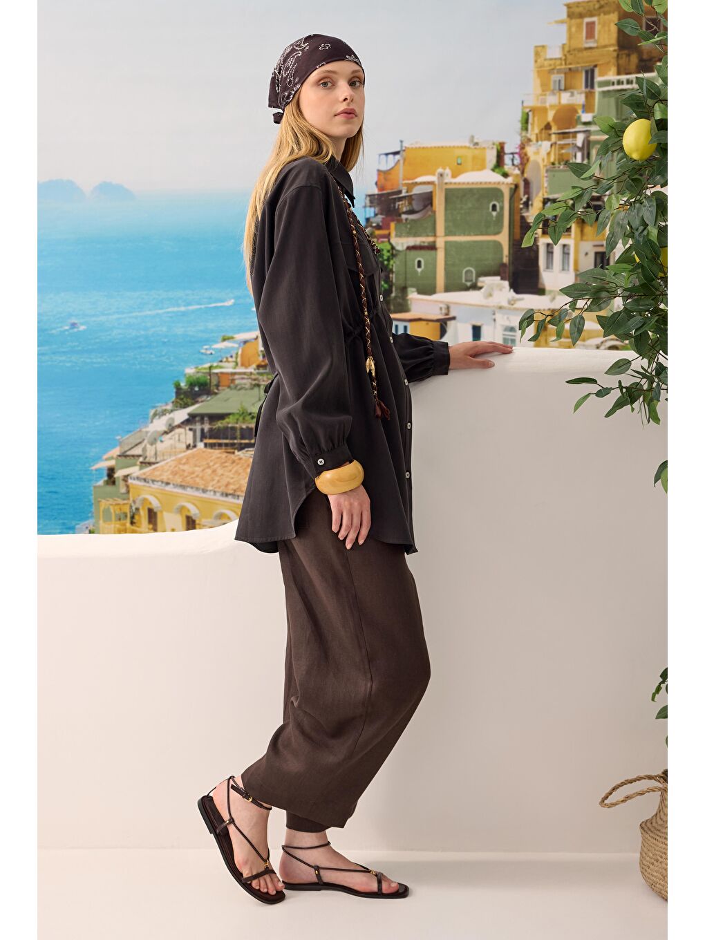 Verev Büzgü Detaylı Gömlek Siyah-3