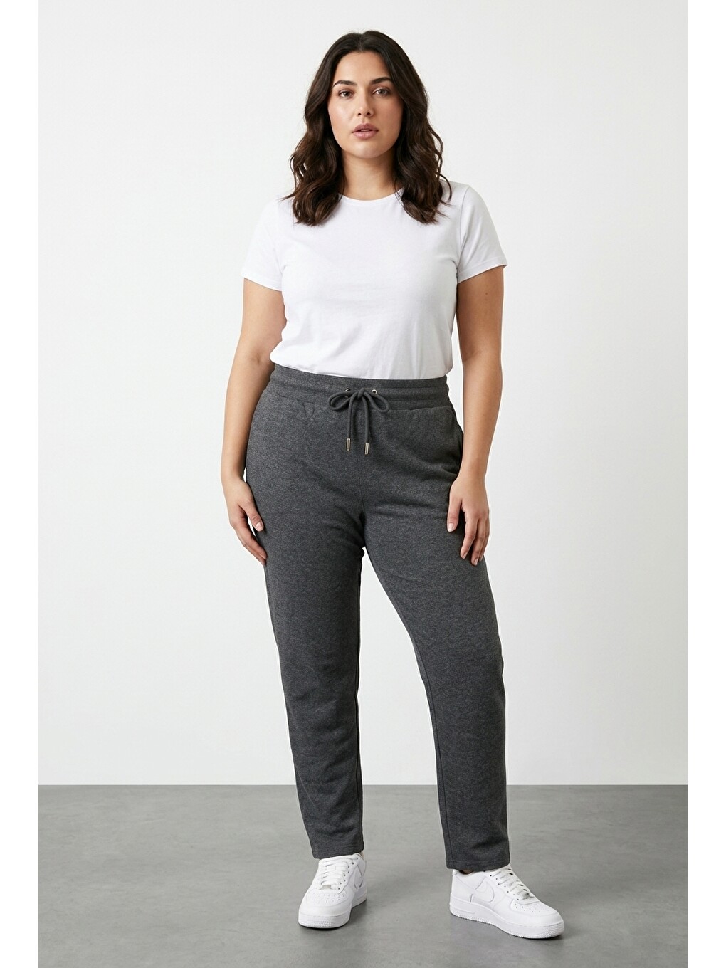 Gri Şardonlu Cepli Jogger Pantolon