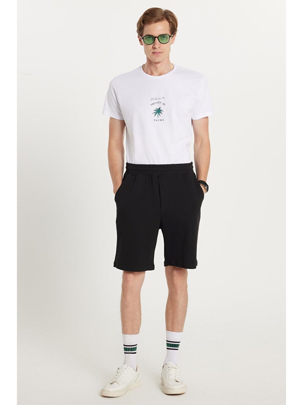 Erkek Regular Fit Klasik Kesim 3 Cepli Beli Lastikli Siyah Şort-3