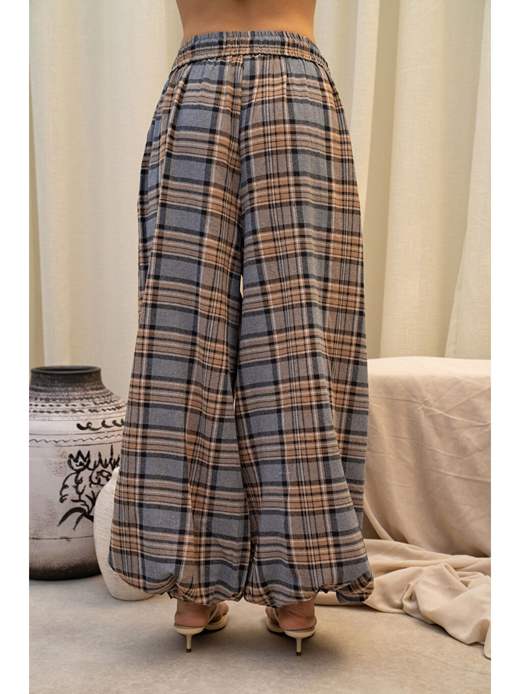 Gri Jolene Ekoseli Füme Şalvar Pantolon-4