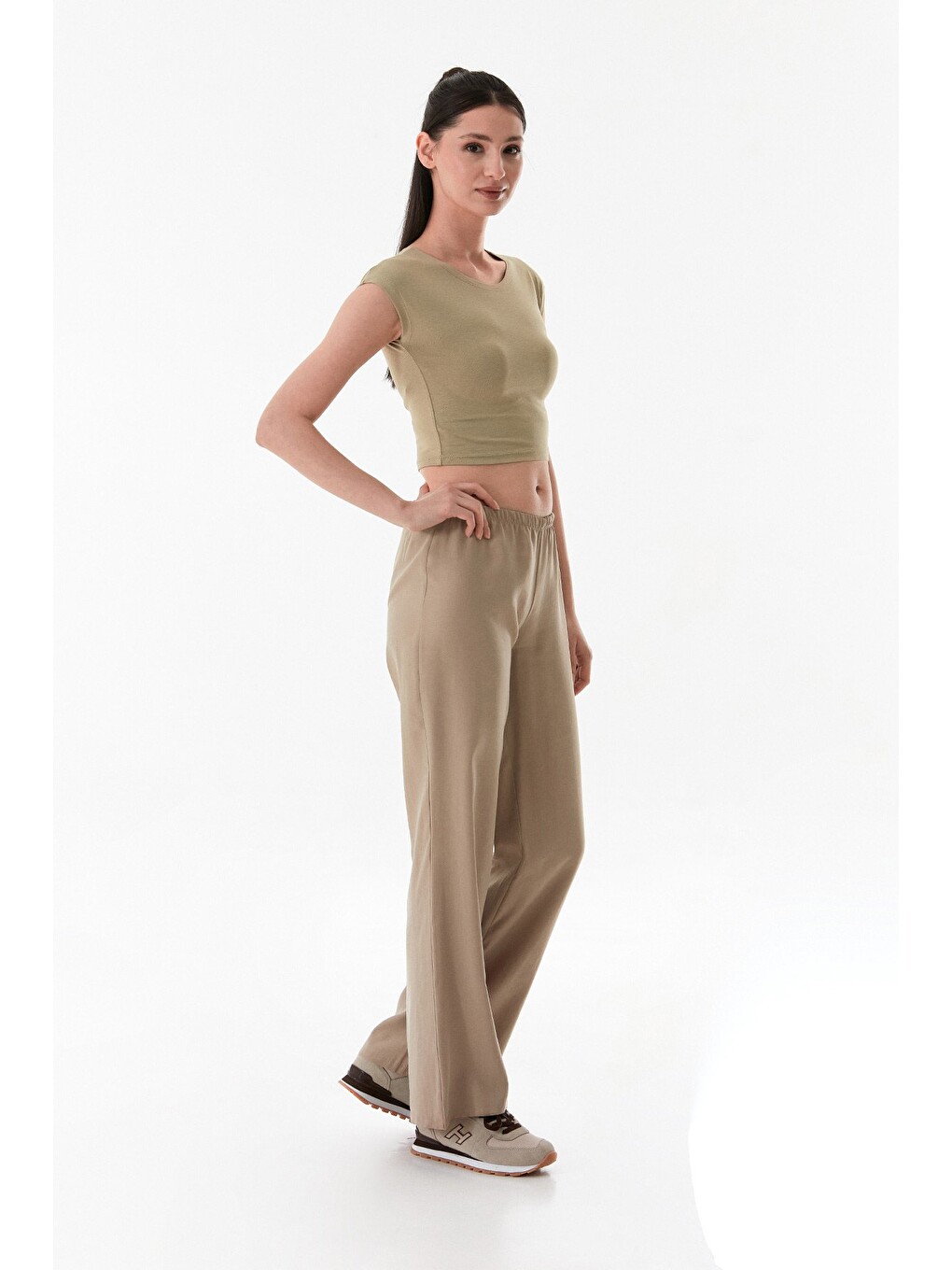 Haki Basic Bisiklet Yaka Crop Tişört-4