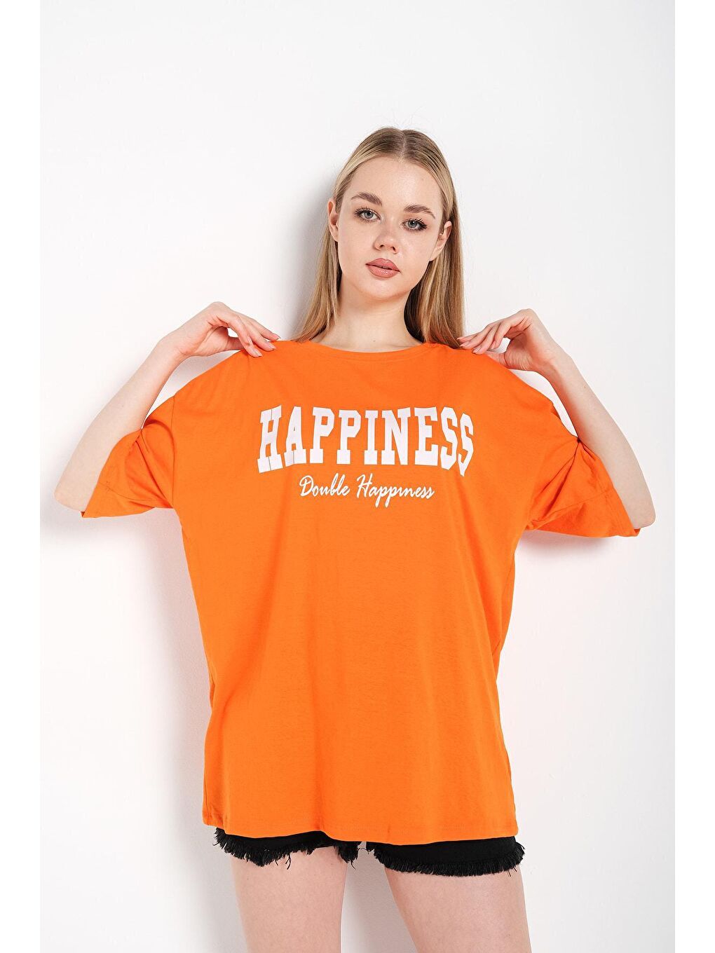 Trendseninle Turuncu Kadın Turuncu Happıness Baskılı Oversize Tişört - 1