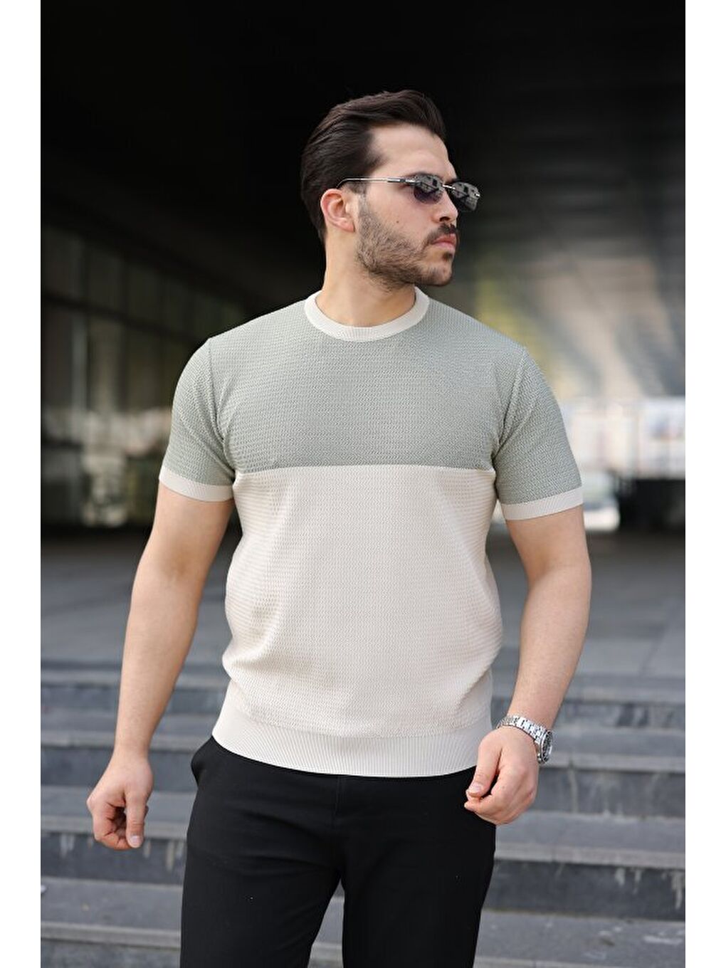 Bej Erkek Bisiklet Yaka Kısa Kollu Triko Tişört-1