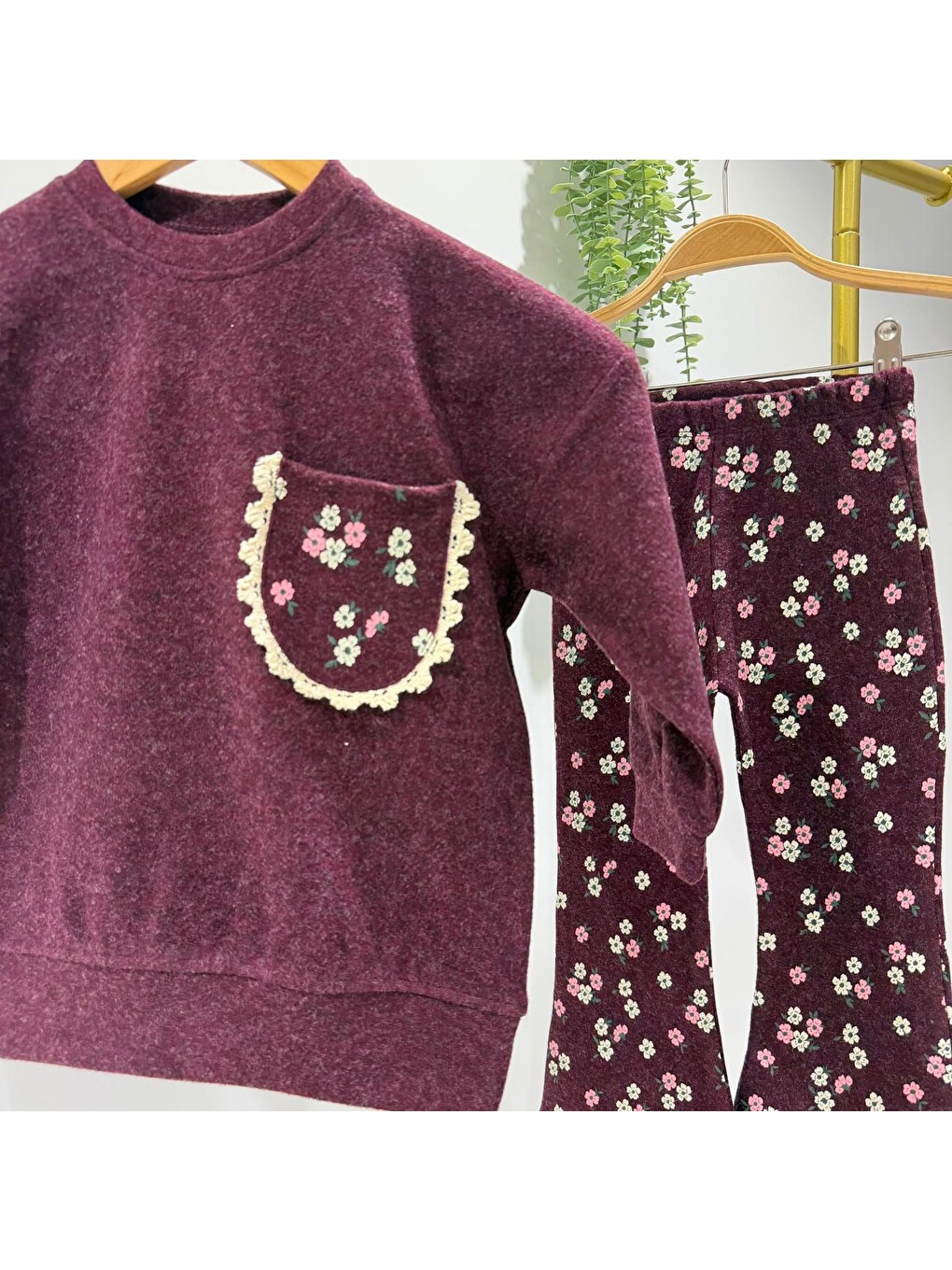 Kız Çocuk Çiçek Desenli Bordo Sweatshirt Ve İspanyol Paça Tayt Takımı-2