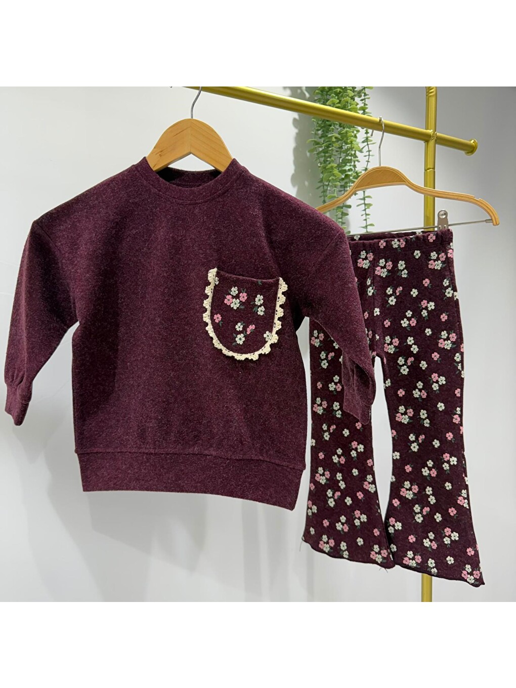 Kız Çocuk Çiçek Desenli Bordo Sweatshirt Ve İspanyol Paça Tayt Takımı-3