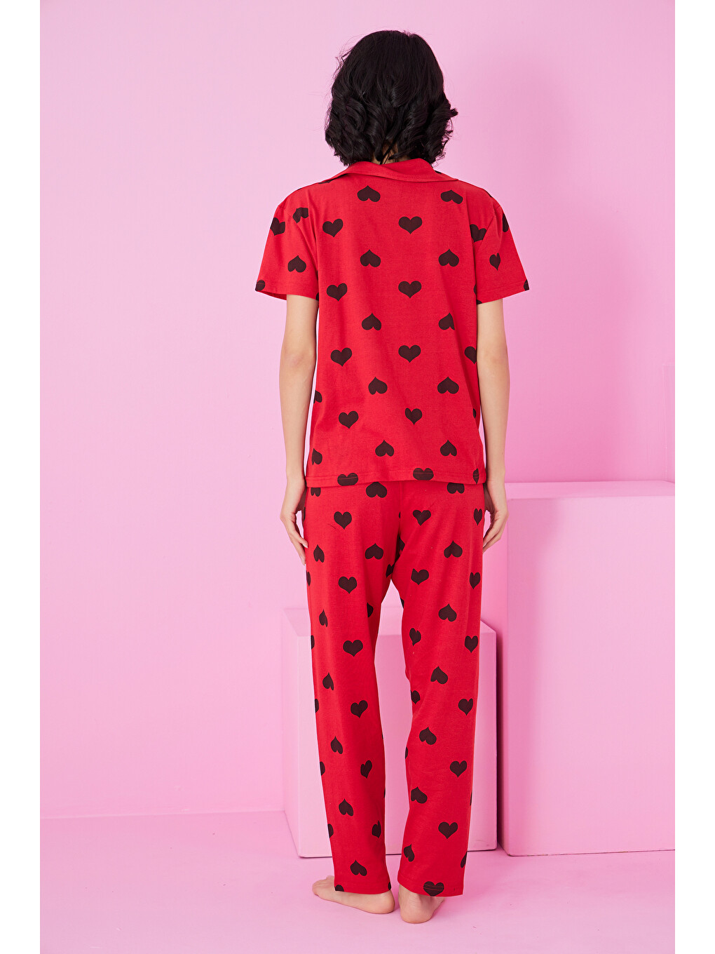 Kırmızı Siyah Kalp Baskılı Gömlek Yaka Düğmeli Örme Pijama Takım-2