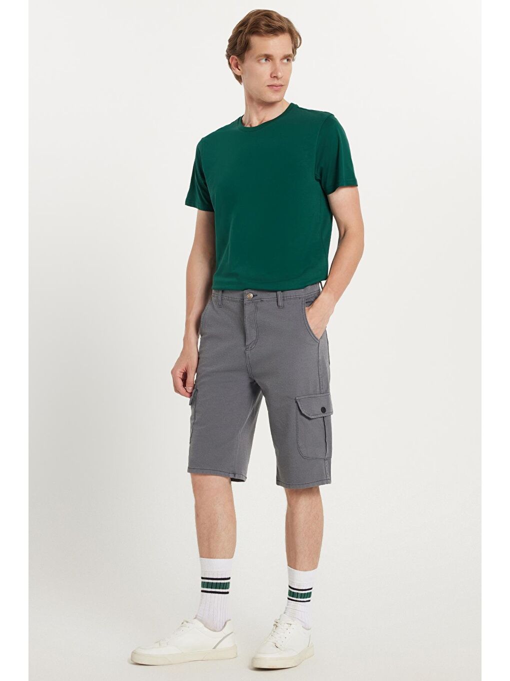 Erkek Relax Fit Rahat Kesim %100 Pamuk Kargo Cep Gri Kapri Şort-1