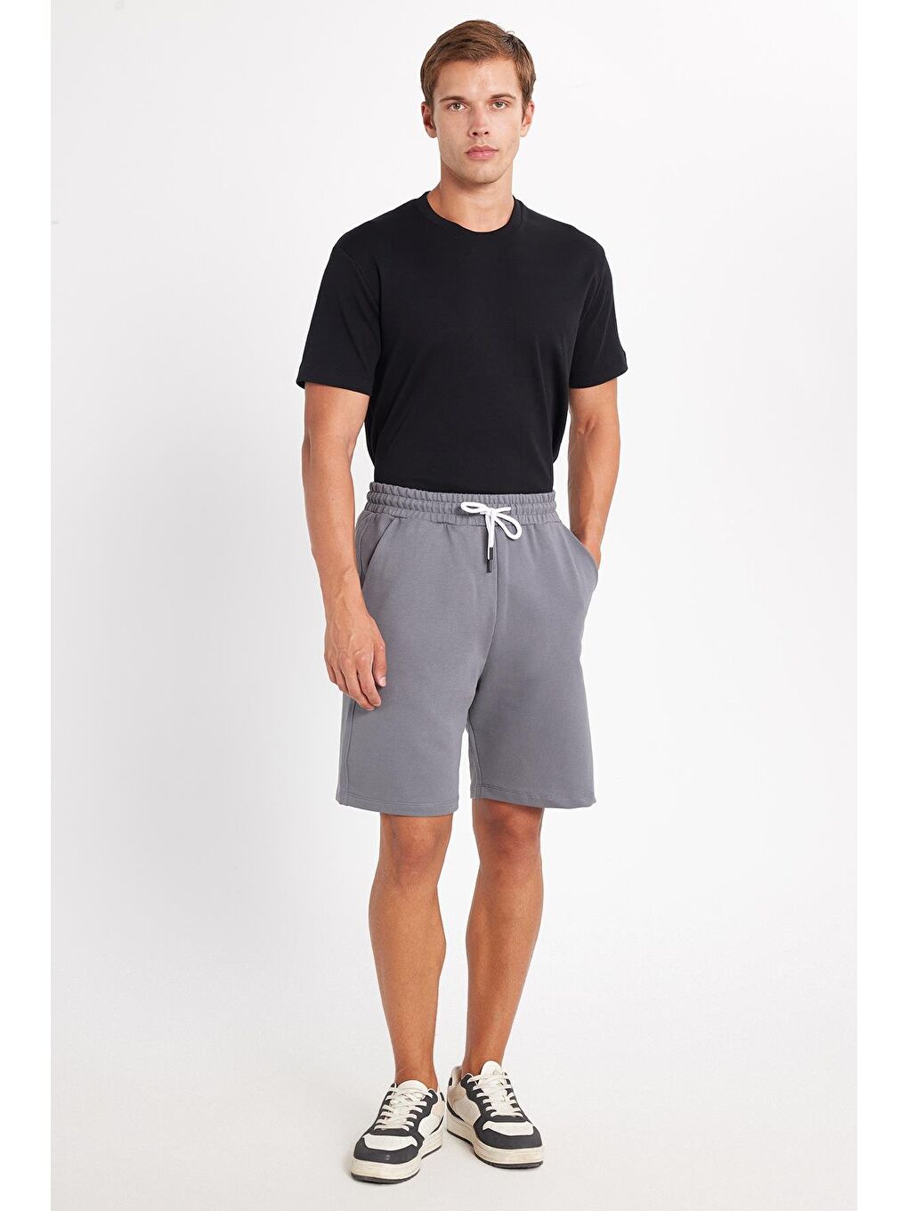Erkek Relax Fit Rahat Kesim %100 Pamuk Beli Bağcıklı Gri Şort-2