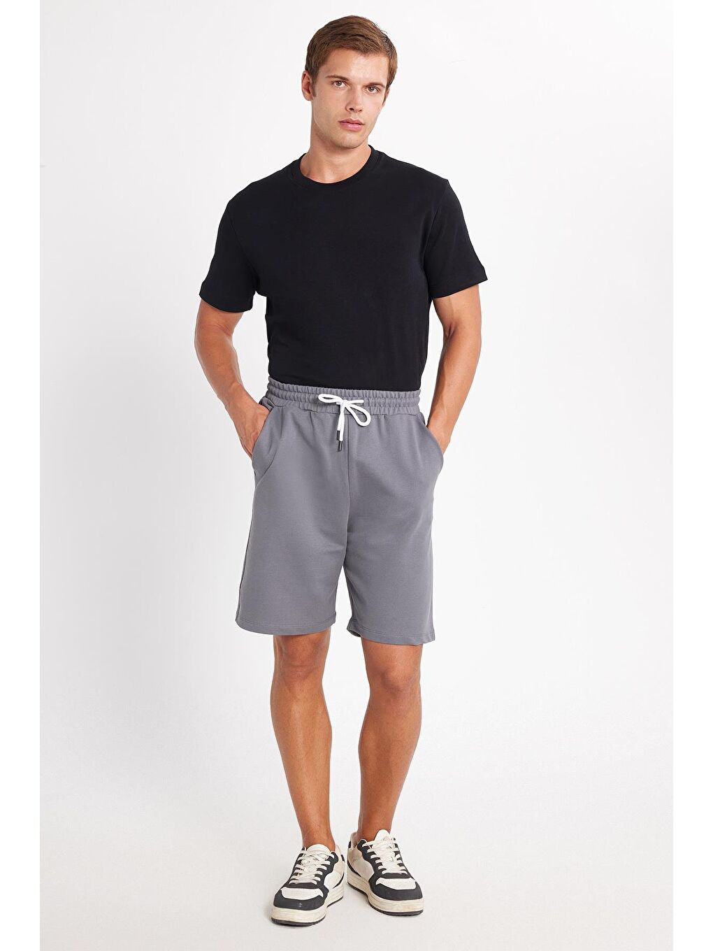 Erkek Relax Fit Rahat Kesim %100 Pamuk Beli Bağcıklı Gri Şort-3