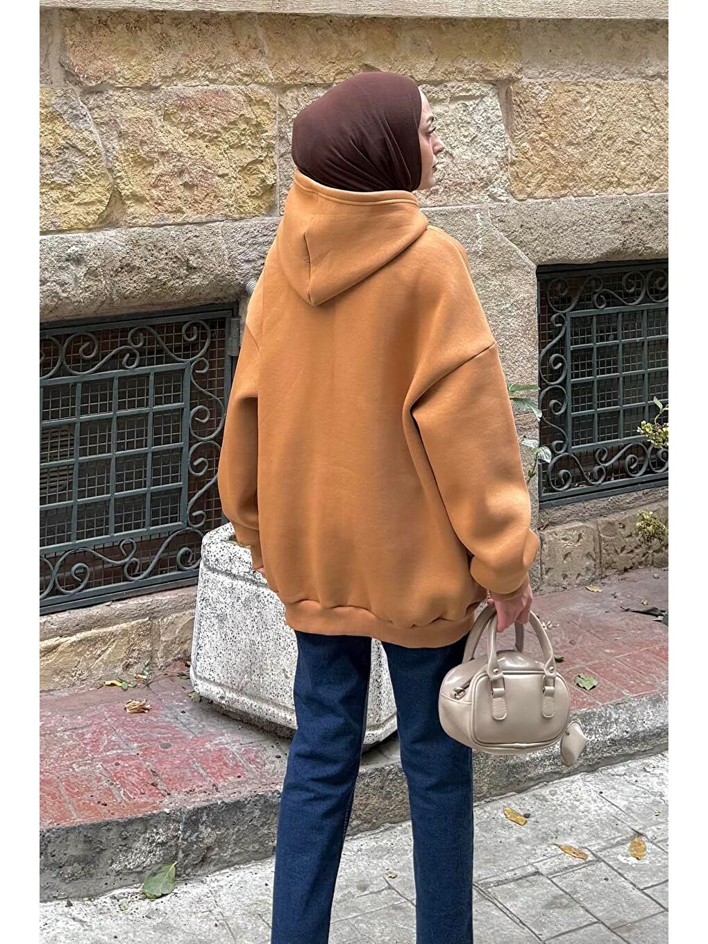Kahverengi Kapüşonlu Oversize Yan Cepli Sweat Camel-3
