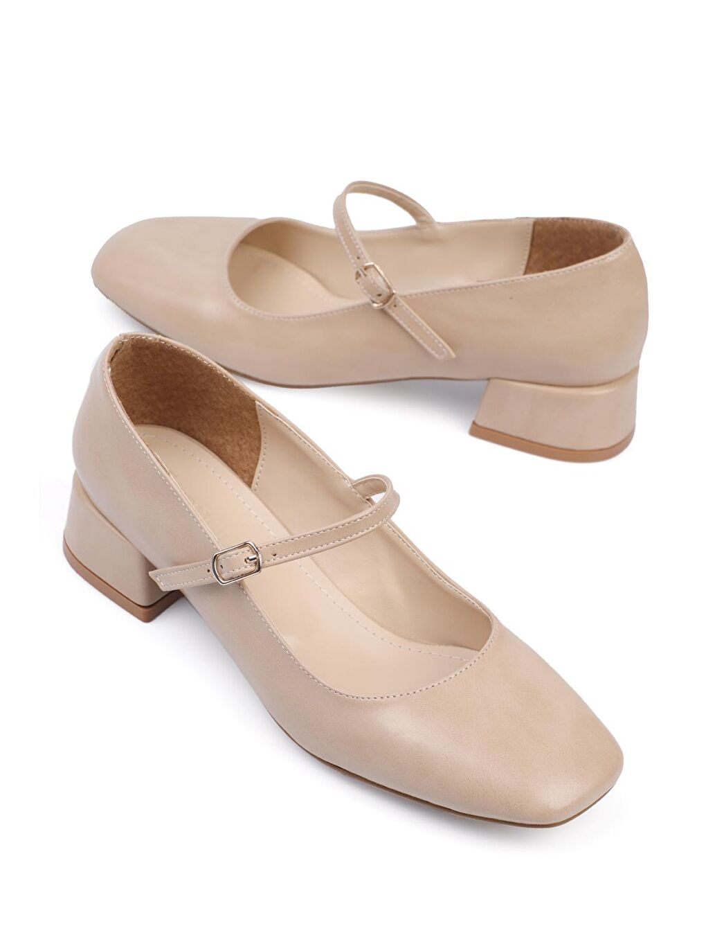 Bej Küt Burunlu Bantlı Alçak Topuk Kadın Ayakkabı-2