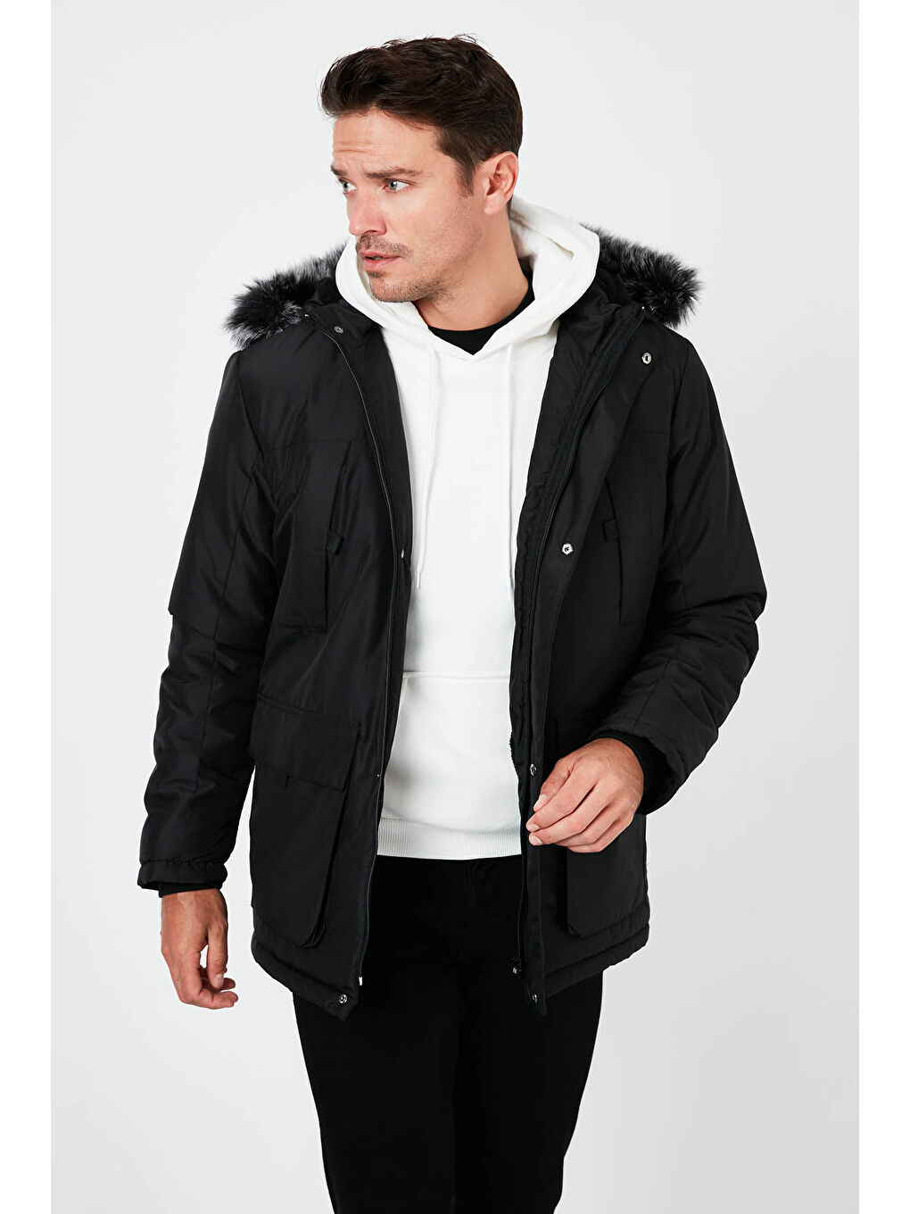 Siyah Slim Fit Çıkarılabilir Kapüşonlu Cepli Erkek Mont 5761100-1
