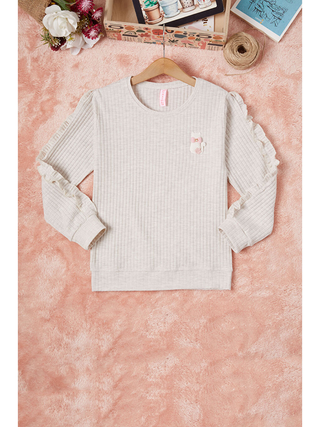 Pembe Life Kids Club Ekru Krem Fırfırlı Kedi Nakışlı Kız Çocuk Sweatshirt 16578