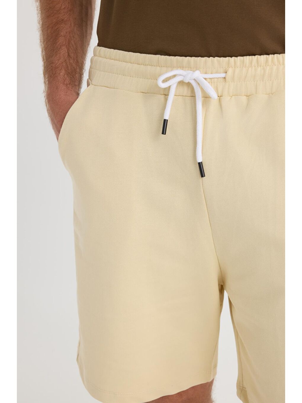 Erkek Relax Fit Rahat Kesim %100 Pamuk Beli Bağcıklı Bej Şort-2