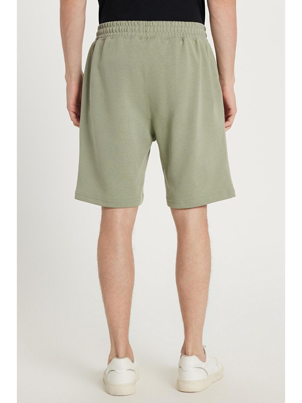 Erkek Regular Fit Klasik Kesim 3 Cepli Beli Lastikli Haki Şort-4