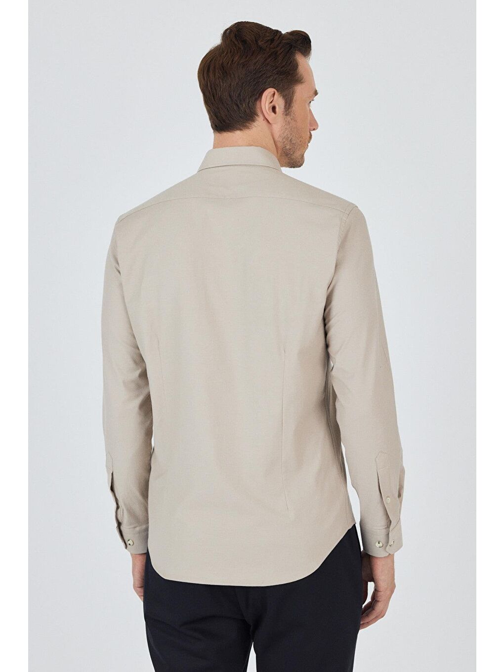 Bej Uzun Kol Düz Bez Ayağı Düğmeli Yaka Cepsiz Pamuklu Casual Slim Fit Gömlek 1004250212-4