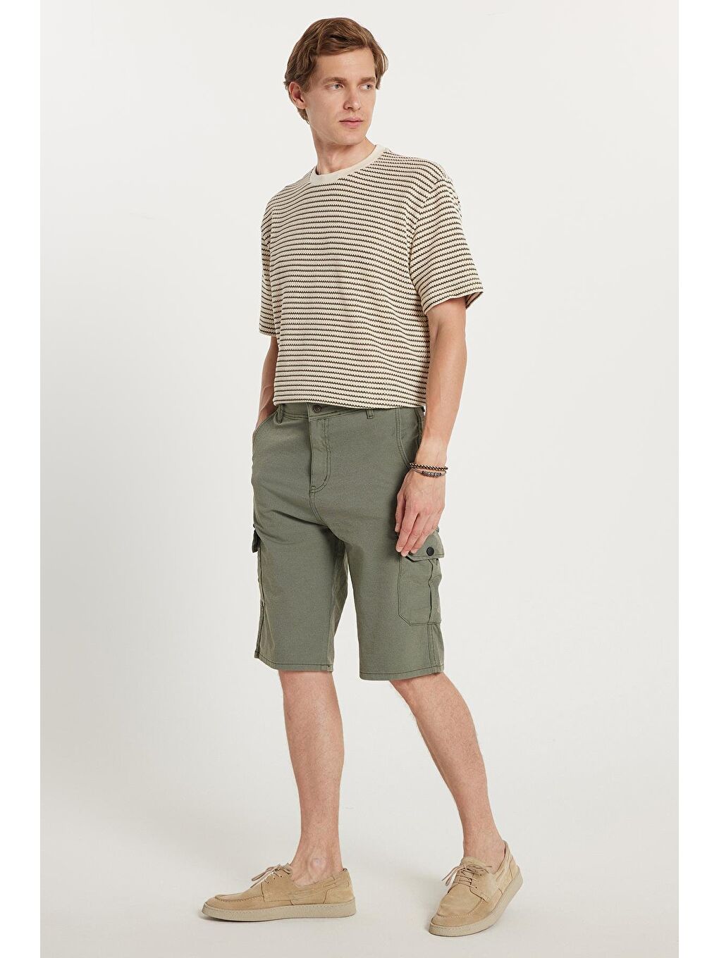 Erkek Relax Fit Rahat Kesim %100 Pamuk Kargo Cep Haki Kapri Şort-1
