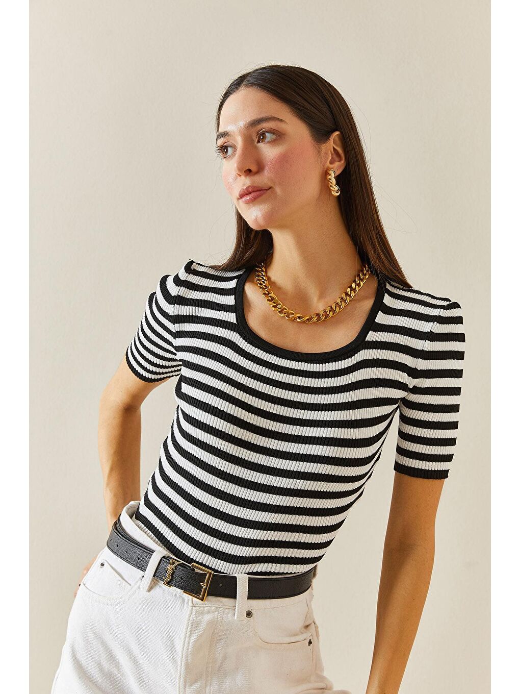 Siyah Beyaz Kare Yaka Çizgili Triko Bluz 5YXK2-48345-02-1