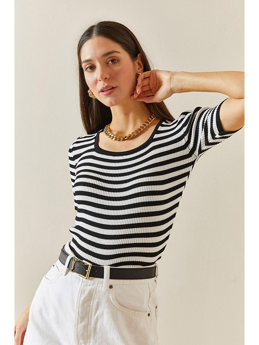 Siyah Beyaz Kare Yaka Çizgili Triko Bluz 5YXK2-48345-02-3