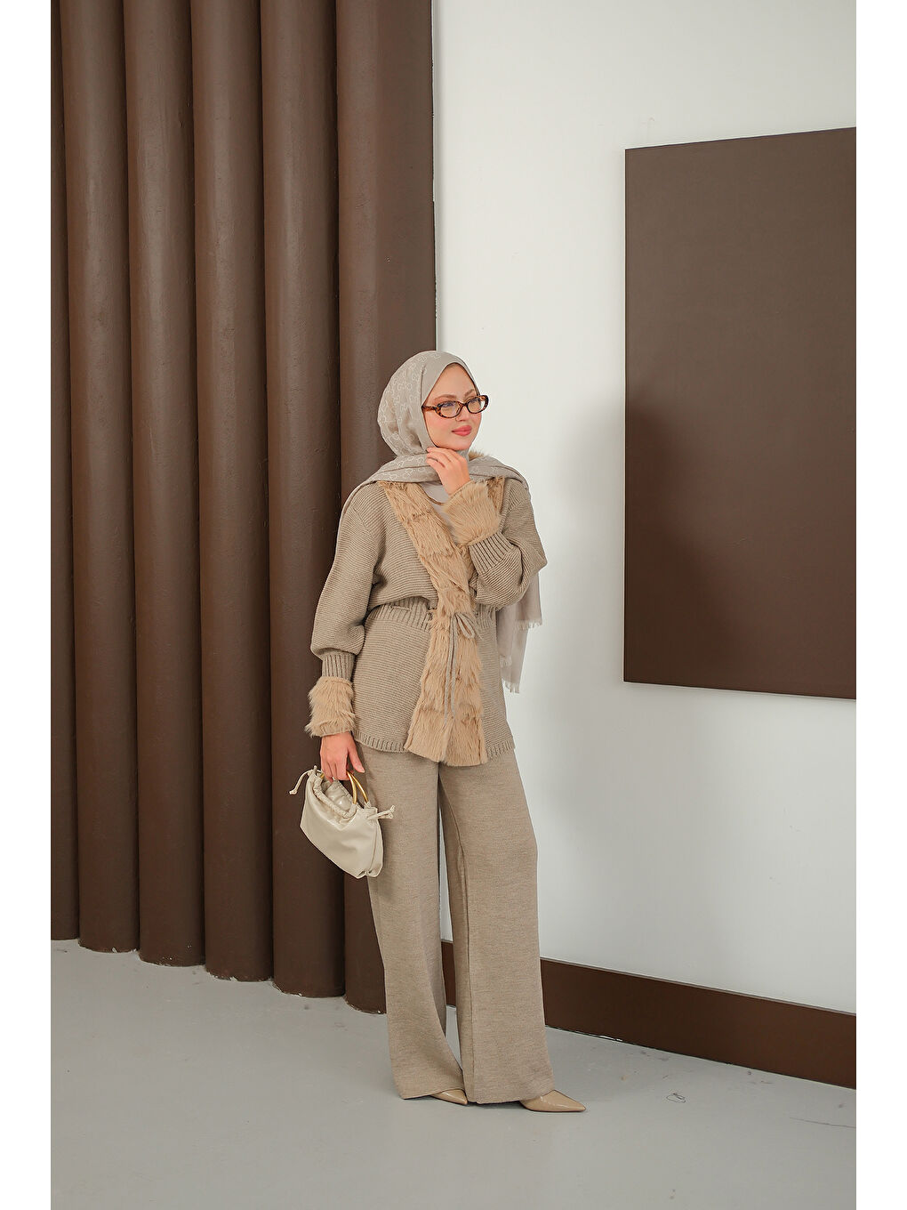 Bej Kadın Pelüş Detay Triko Takım Vizon-1