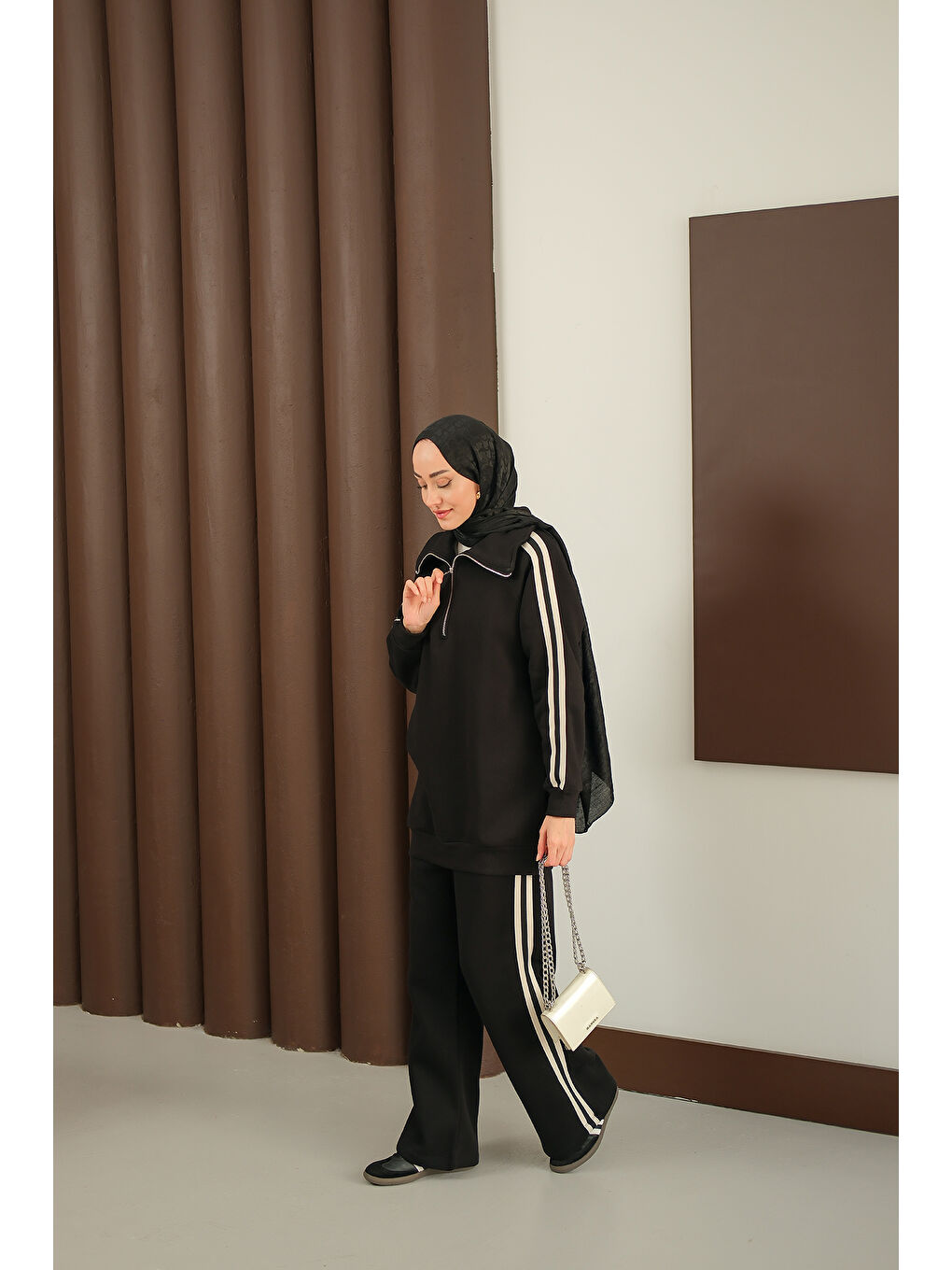 Kadın Yanları Şerit Detay Takım Siyah