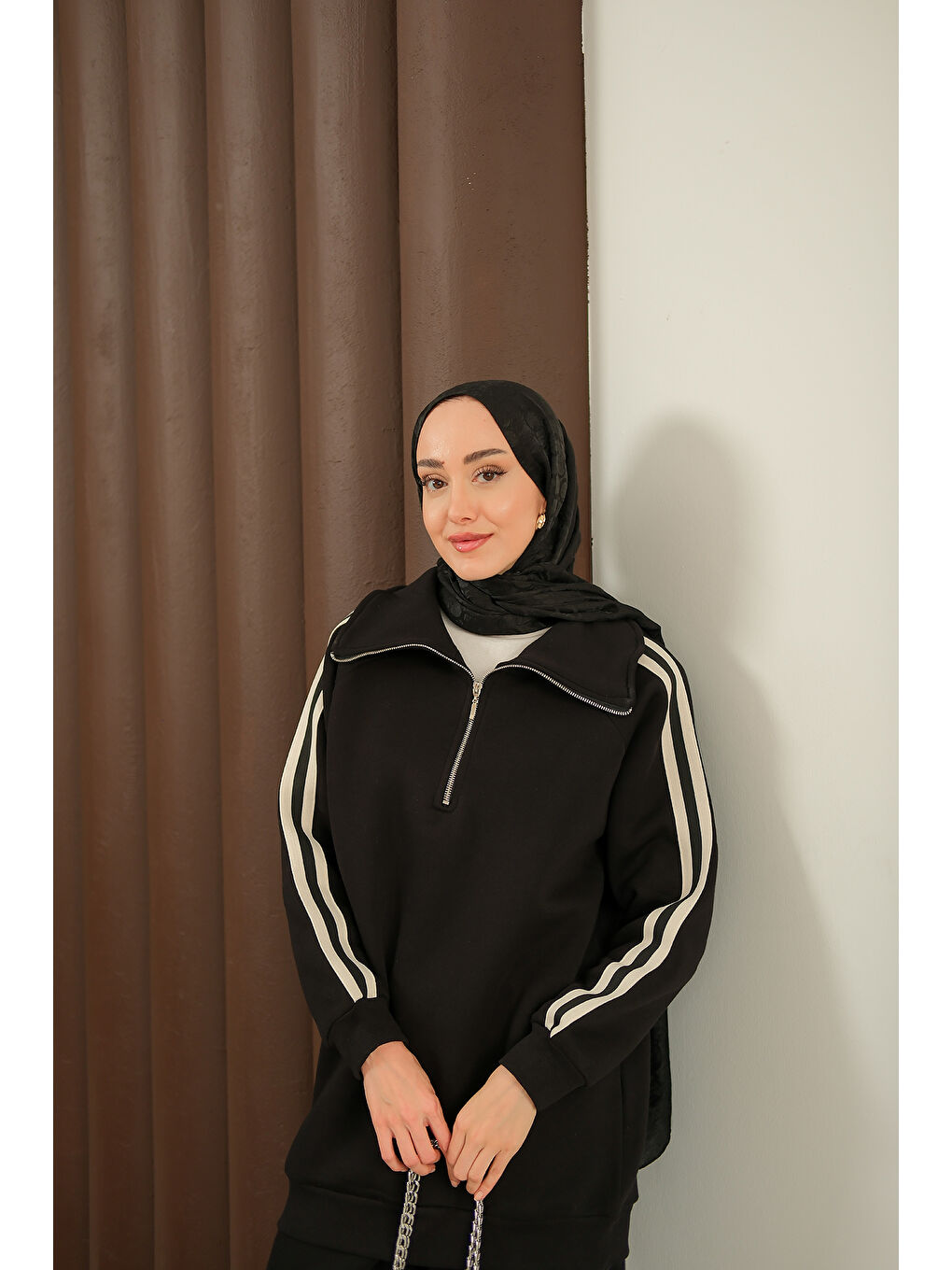 Kadın Yanları Şerit Detay Takım Siyah-4